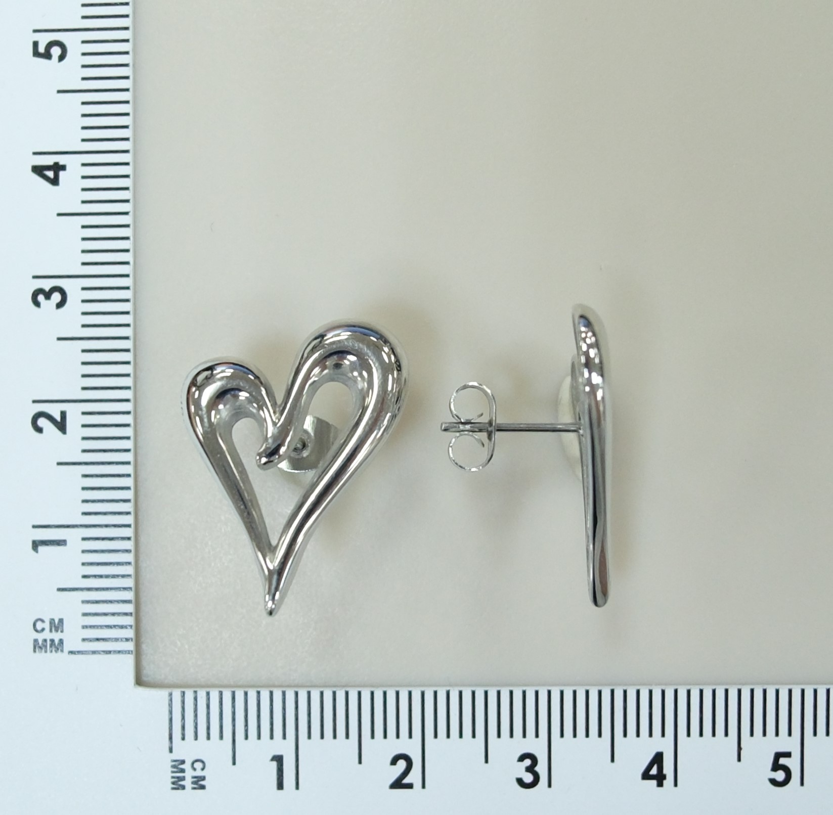Серьги из бижутерного сплава;  Basic